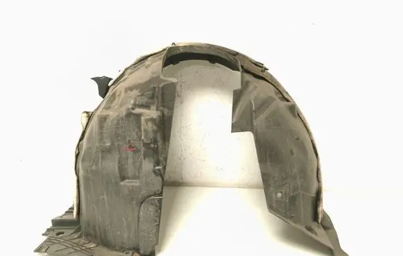 Front wheel arch liner splash guards
