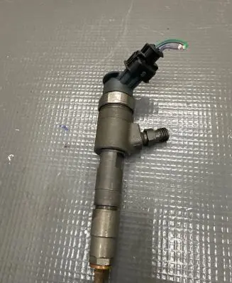 Ford Kuga II Fuel injector 0445110489 15HH0