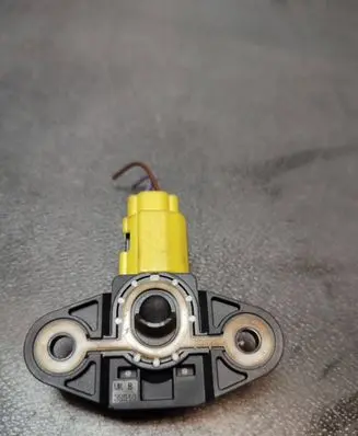 Volkswagen PASSAT B7 Airbag deployment crash/impact sensor 8K0973323T