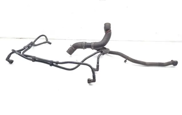 Land Rover Discovery 4 - LR4 Engine coolant pipe/hose