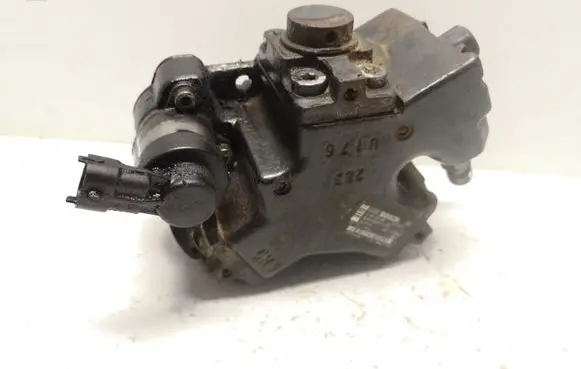 Opel Combo D Fuel injection high pressure pump 0445010426 55255416