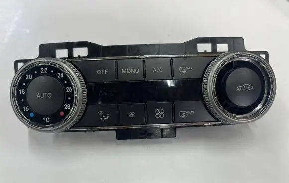 Mercedes-Benz GLK (X204) Climate control unit A2048305790 330800 Q0HW0708