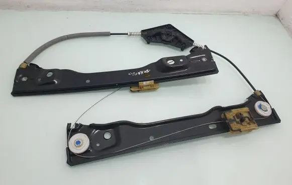 Front window lifting mechanism without motor