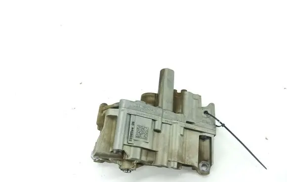 BMW 5 E60 E61 Oil pump 7551004 33385EE 33385EE06