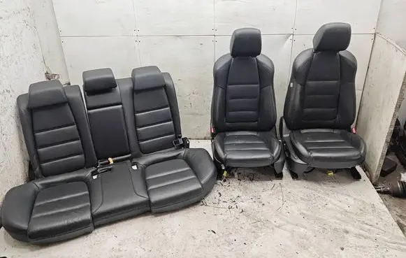 Seat set