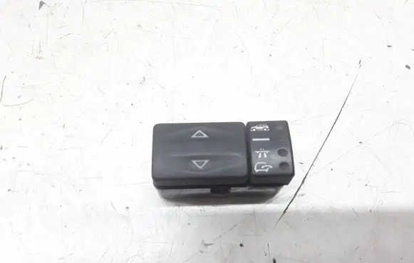 Land Rover Range Rover P38A Other switches/knobs/shifts YUF101930