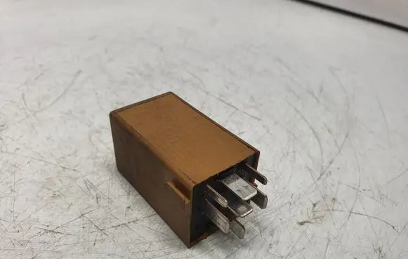 BMW X3 E83 Other relay 8384505 61368384505