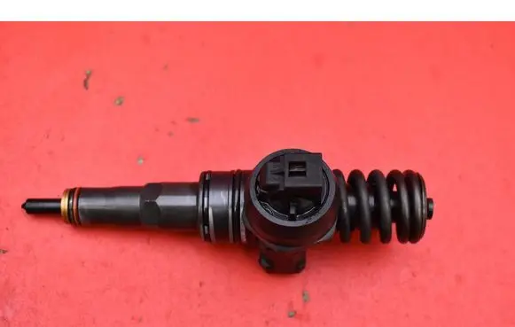 Audi A4 S4 B6 8E 8H Fuel injector 038130073BA