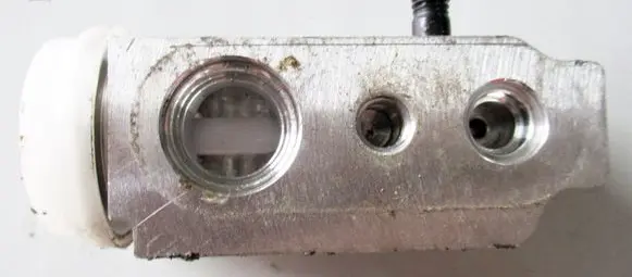 Hyundai i30 Air conditioning (A/C) expansion valve 97775S0050
