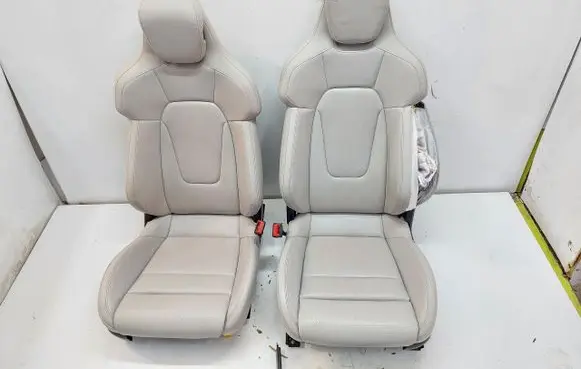 Porsche Taycan 9J1 Second row seats PORTAYFOT7059801