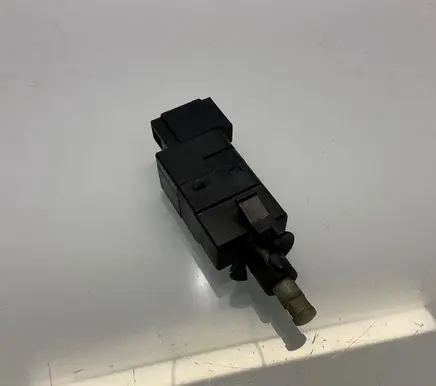 Mercedes-Benz CLS C219 Brake pedal sensor switch 0015454009 A0015454009