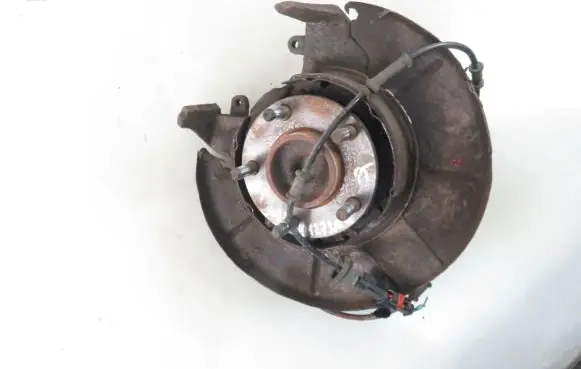 Chrysler Voyager Stub axle 