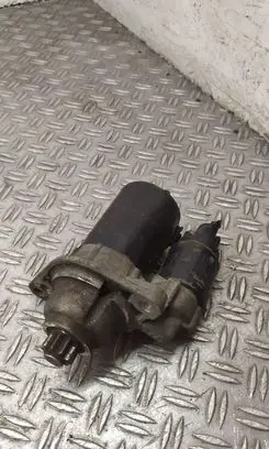 Volkswagen Golf V Starter motor 0001120410 0AH911023A