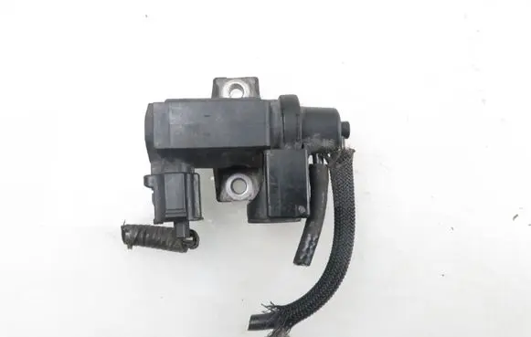 Toyota Avensis T250 Valve vacuum 70051308 258190R011