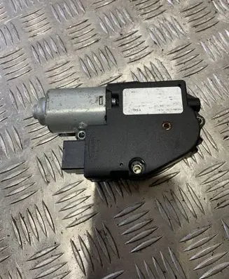 Mercedes-Benz GL X166 Starter motor 1669069600 1729215C05