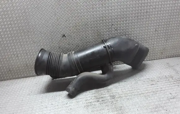 BMW 3 E46 Air intake duct part 7786221