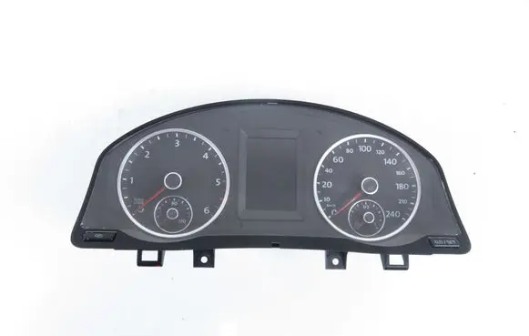 Volkswagen Tiguan Speedometer (instrument cluster) 5N0920872A