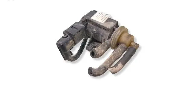 Volkswagen Caddy Turbo solenoid valve 04L131051AH