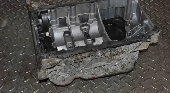 Renault Master III Oil sump 8200805603