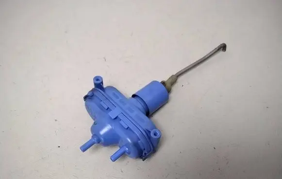 Audi 80 90 S2 B4 Central locking motor 8A5862153B