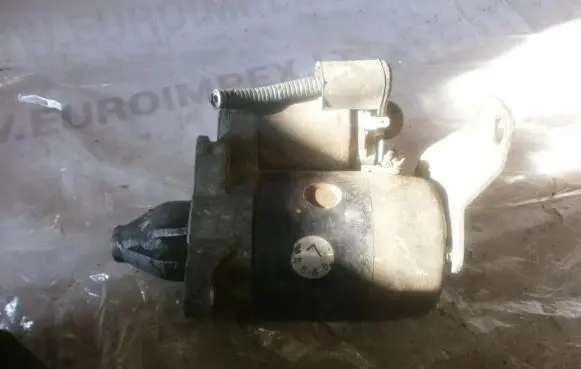 Mazda 323 Starter motor m3t49381