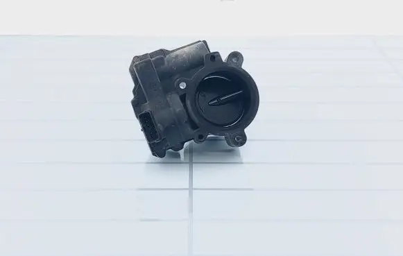 Peugeot 308 Throttle valve V757437980-01 A2C53252208