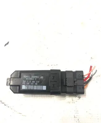 KIA Ceed Front door window regulator motor 403951A8 440850951