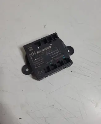 Mercedes-Benz C W204 Door control unit/module A2048704626 A2048202826