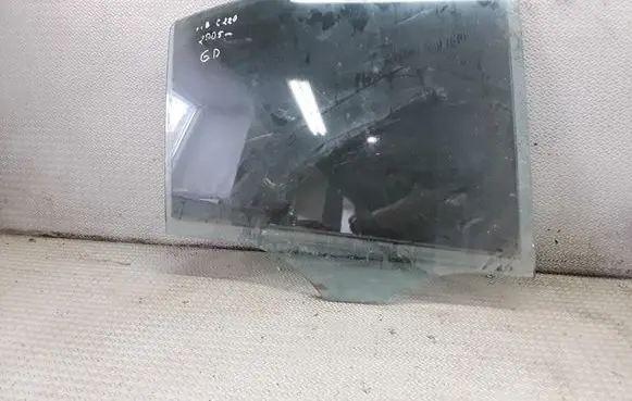 Mercedes-Benz C W203 Rear door window glass