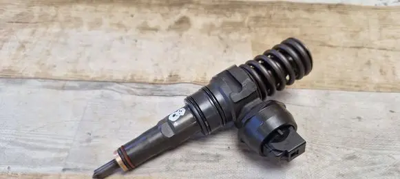 Skoda Fabia Mk1 (6Y) Fuel injector 0414720037