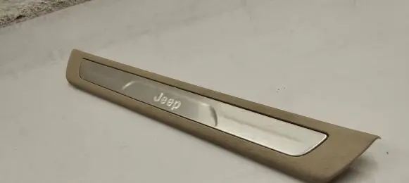 Jeep Grand Cherokee Front sill trim cover 1nc80hl1ab