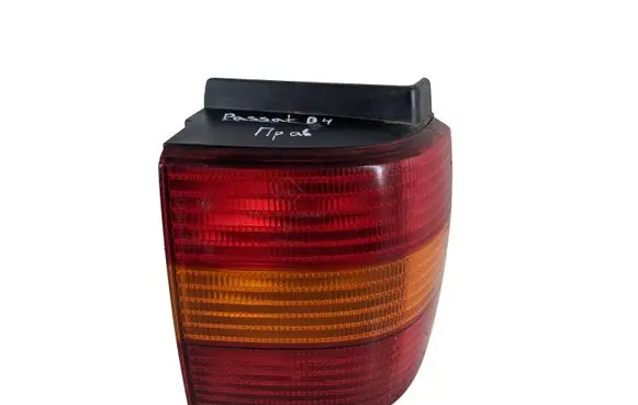 Volkswagen PASSAT B4 Rear/tail lights 3A9945112