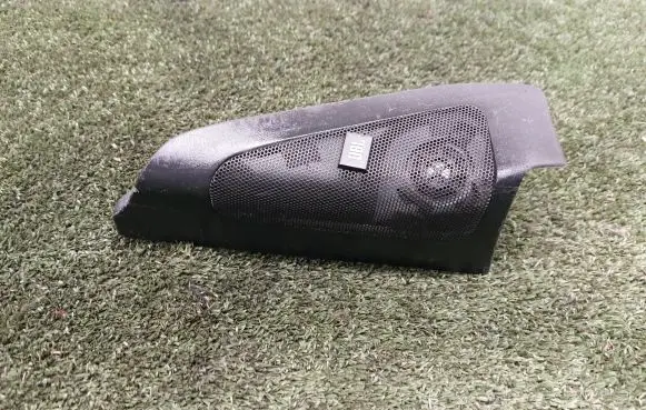 Toyota Prius (XW20) Side speaker trim/cover 6749247020 6749247030