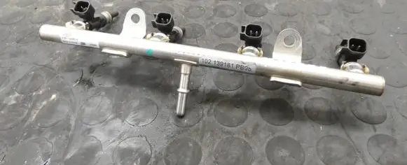 Piaggio Porter NP6 Fuel main line pipe F01R00P547 F01R00M645 515K110495002