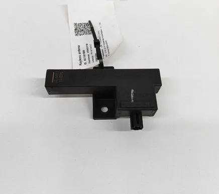 Volkswagen Touareg II Keyless system antenna 8K0907247