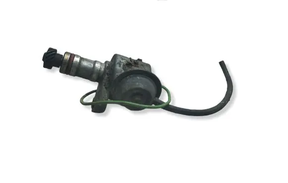 Mercedes-Benz 190 W201 Spark distributor 0031581901 0237002084