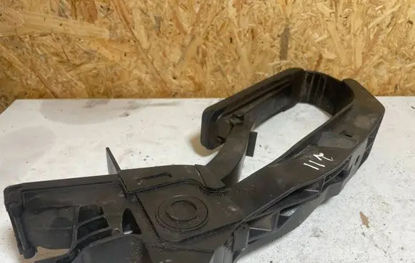 Mercedes-Benz E W211 Accelerator throttle pedal A2113000405
