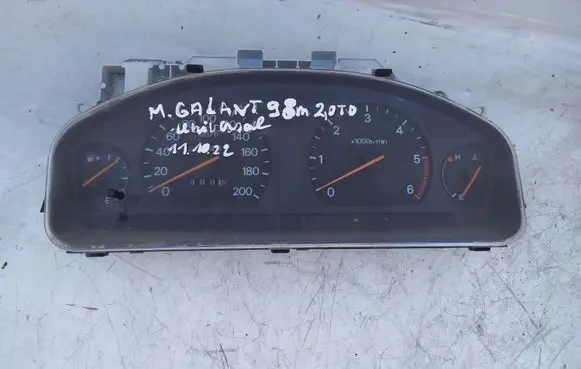 Mitsubishi Galant Speedometer (instrument cluster)