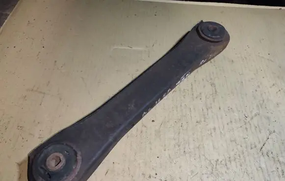 Jeep Grand Cherokee Rear upper control arm/wishbone