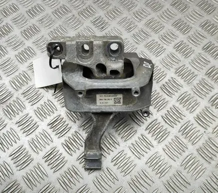 Volkswagen Caddy Engine mount bracket 5WA199262H