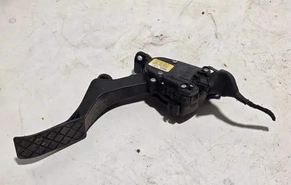 Volkswagen Transporter - Caravelle T6 Accelerator throttle pedal 7E1723503C