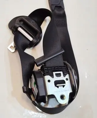 Maserati Ghibli Front seatbelt 627067200