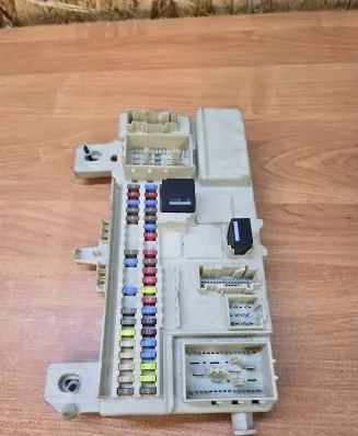 Volvo C70 Fuse module 31268178