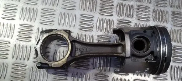 Mazda 323 F Piston with connecting rod RF2C