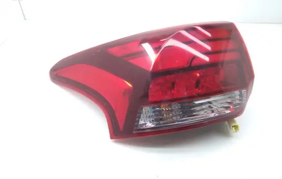 Mitsubishi Outlander Rear/tail lights