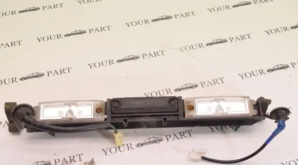 Lexus GS 300 350 430 450H Trunk door license plate light bar 19878206