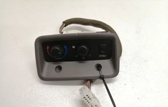 Mitsubishi Pajero Climate control unit MR500175
