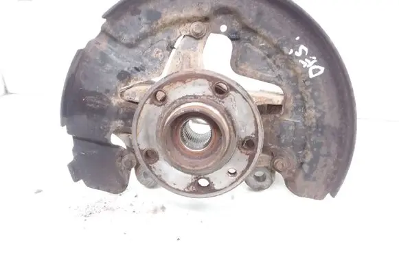 Volvo V70 Front wheel hub spindle knuckle
