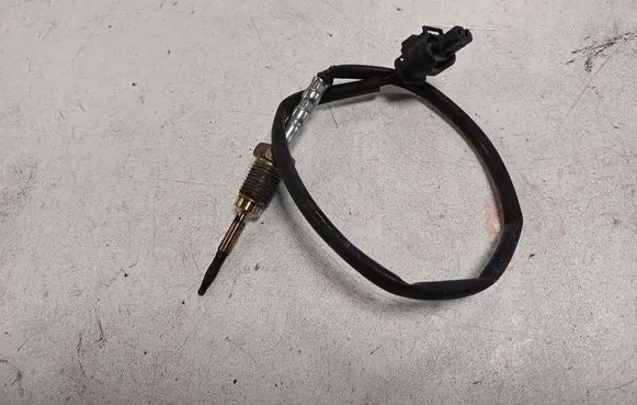 BMW 5 F10 F11 Exhaust gas temperature sensor 7805606