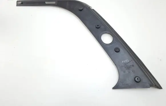 Mercedes-Benz GL X164 Rear glass trim A1646700487